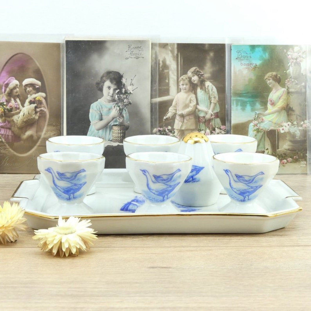 Coquetiers anciens en porcelaine blanche et bleue dessin d'oies lot de 6 pièces