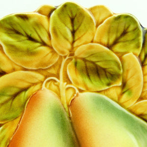 Assiette à dessert Sarreguemines 1900 décor poires barbotine française