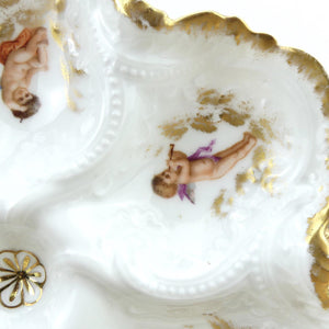 Assiette à huîtres Limoges 19e siècle avec Anges et Chérubins décor en dorures N2