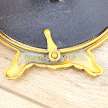Charger l&#39;image dans la galerie, Cadres photo ronds en bronze doré 19e siècle Napoléon III