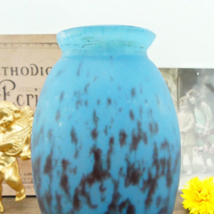 Pied de lampe en pâte de verre bleue style Art Nouveau