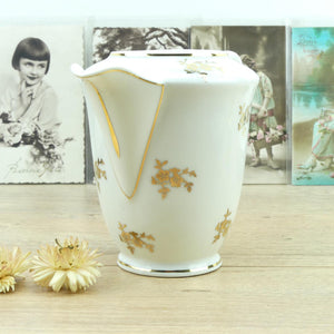 Service 6 tasses à café porcelaine de Limoges blanc avec fleurs or 1950 et pot de lait