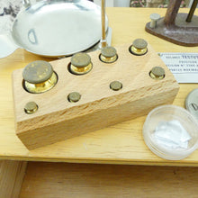 Charger l&#39;image dans la galerie, Balance pour l&#39;or - ancienne balance à trébuchet, balance Testut 1948 type 318