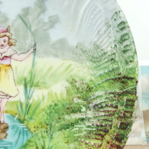 Assiette décor petite fille, assiette ancienne colorée paysage avec fille, assiette murale décorative colorée