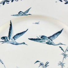 Charger l&#39;image dans la galerie, Assiette française oiseaux bleus, assiette Badonviller Nénuphar 19e siècle, oiseaux bleus