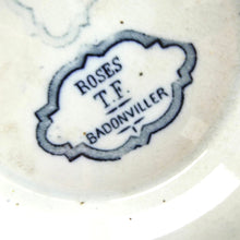 Charger l&#39;image dans la galerie, Soupière française 19e siècle roses bleues Badonviller TF, ancienne soupière fleurs bleues