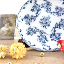 Charger l&#39;image dans la galerie, 4 petits assiettes Sarreguemines Bertha décor bleu 19e siècle, assiettes Bertha vintage, assiettes françaises Sarreguemines