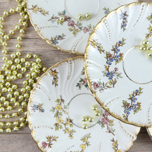 Petites assiettes Sarreguemines Louis XV colorées, assiettes à fleurs 19e siècle, vaisselle ancienne